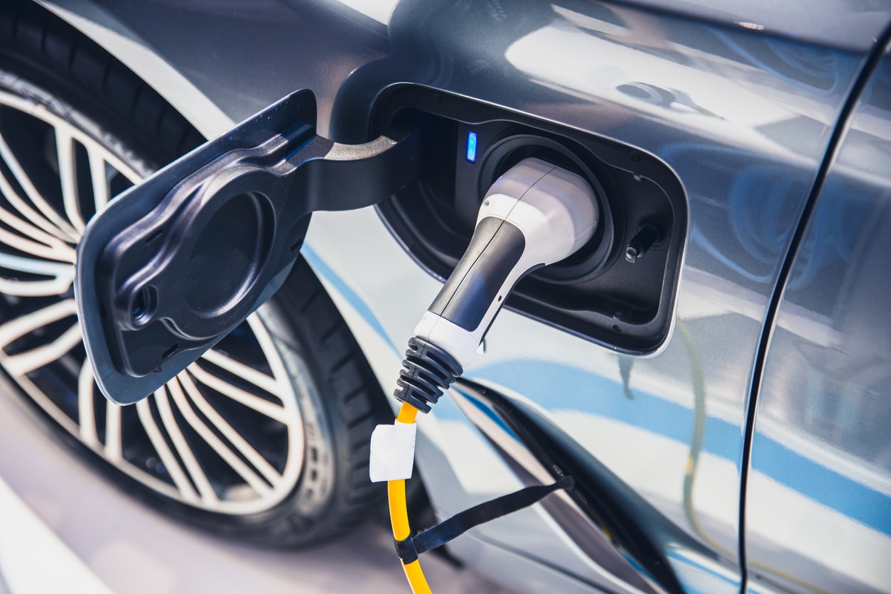 Pros and Cons of Installing a Home EV Charger